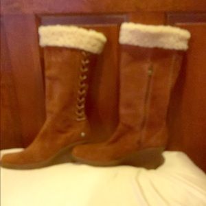 FINAL PRICE!!!  UGG Boots, never worn, NWOT!
